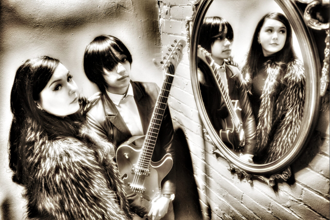 slideshow-image-of-U&K